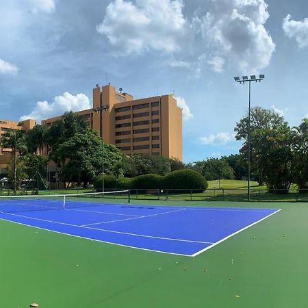 Hotel Transamerica Sao Paulo Dış mekan fotoğraf Tennis Courts